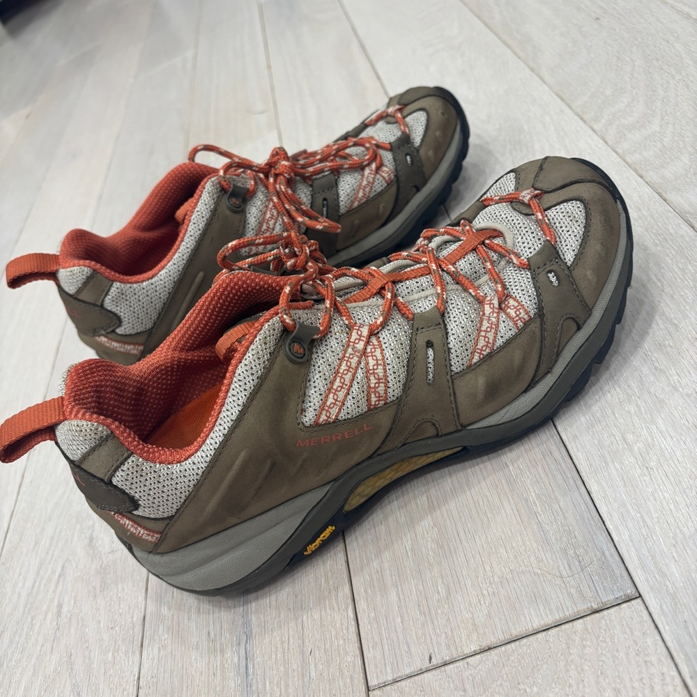 Merrell Womens Siren Sport Hiking Shoe Size 9  Brown Leather Waterproof Goretex